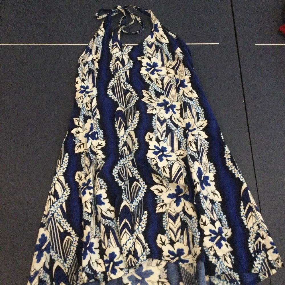 Light Hawaii Inspired Dress